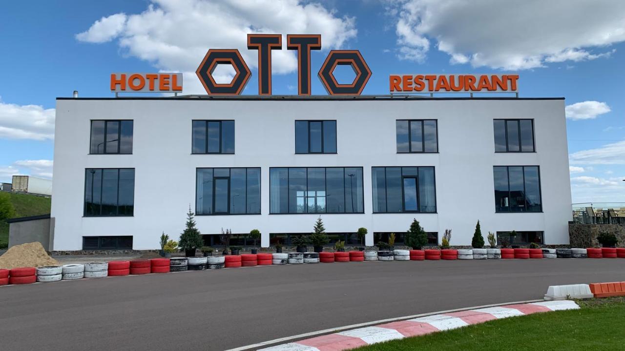 Otto Hotel-Restaurant Ривне Екстериор снимка